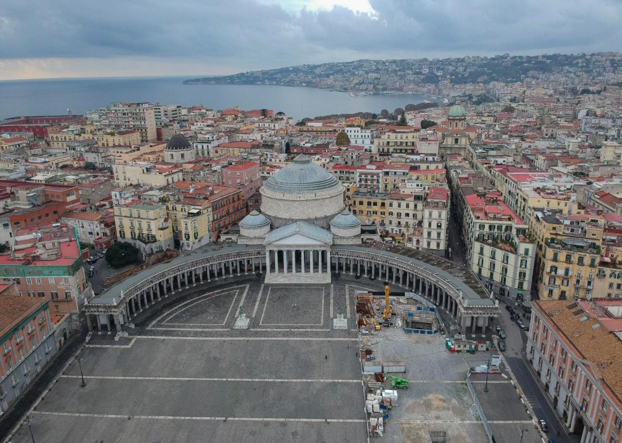 La Casa Di Raffaele Napoli Centro Acomodação com café da manhã Exterior foto